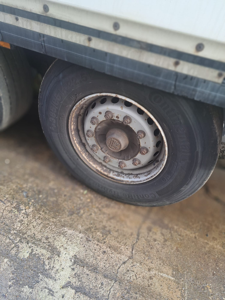 KRONE - نصف مقطورة صندوق مغلق: صورة 4 KRONE - نصف مقطورة صندوق مغلق: صورة 4