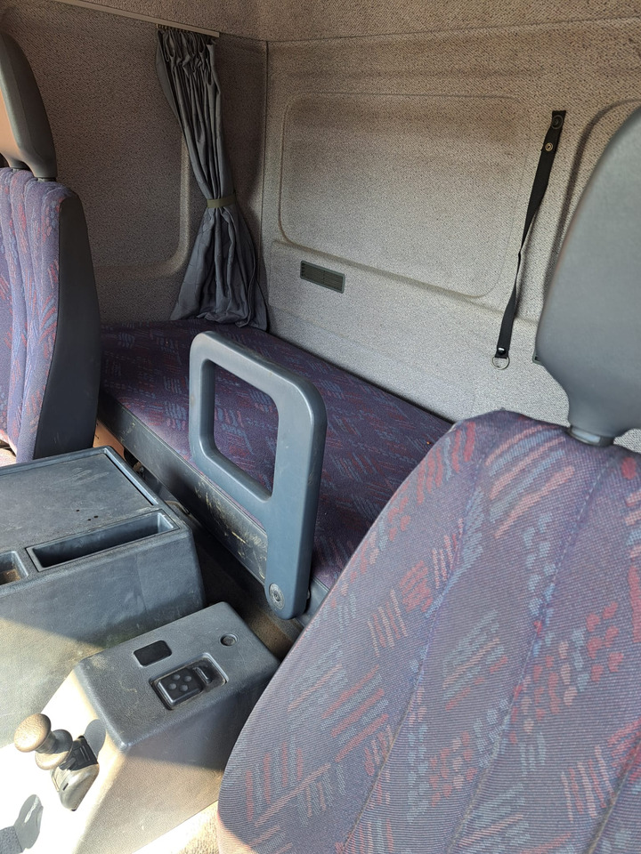 MERCEDES-BENZ 1823 - شاحنة نقل سيارات شاحنة: صورة 5 MERCEDES-BENZ 1823 - شاحنة نقل سيارات شاحنة: صورة 5
