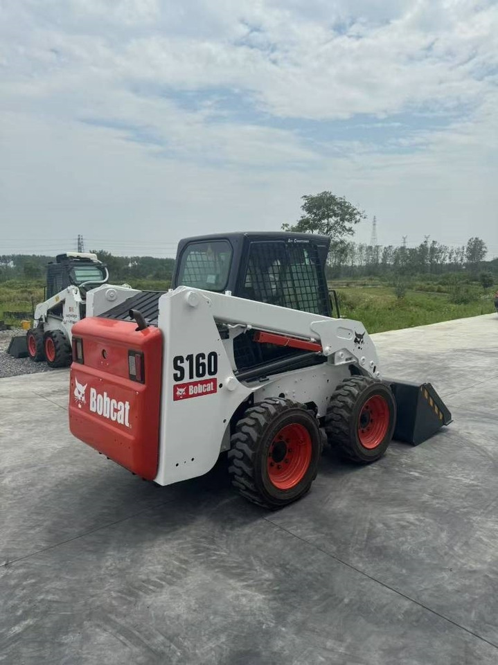 Bobcat S 160 - شيول صغير: صورة 1 Bobcat S 160 - شيول صغير: صورة 1