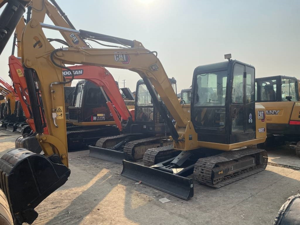 CAT 306 - حفار زحاف: صورة 5 CAT 306 - حفار زحاف: صورة 5