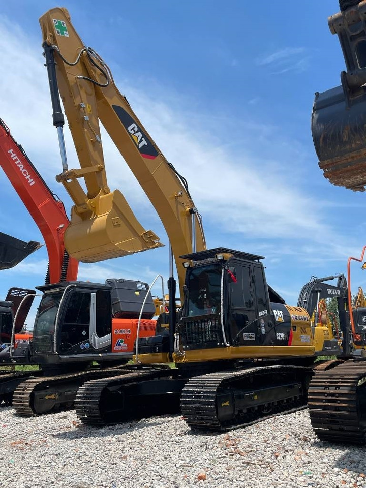 CAT 323 - حفار زحاف: صورة 1 CAT 323 - حفار زحاف: صورة 1