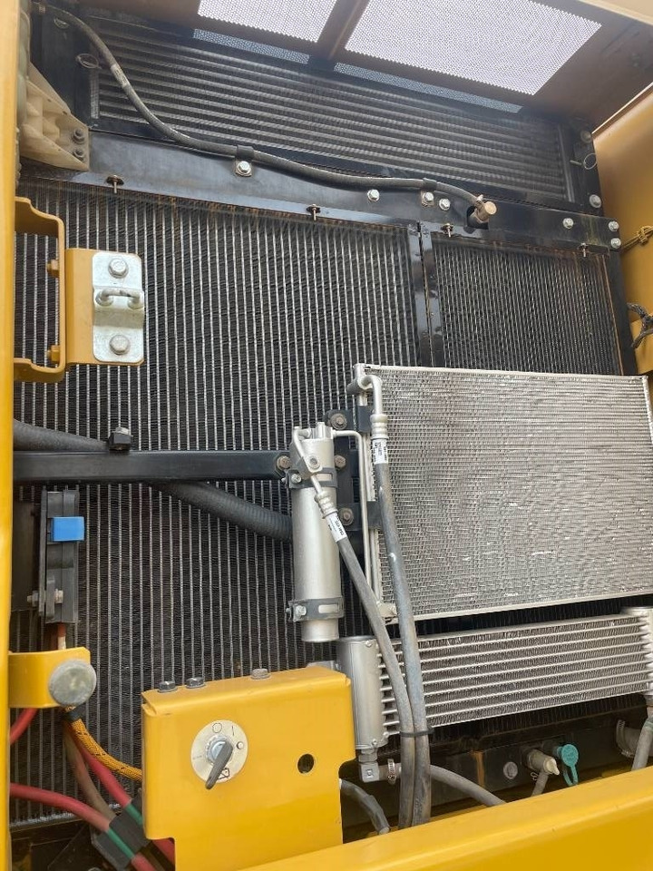 CAT 330GC - حفار زحاف: صورة 5 CAT 330GC - حفار زحاف: صورة 5