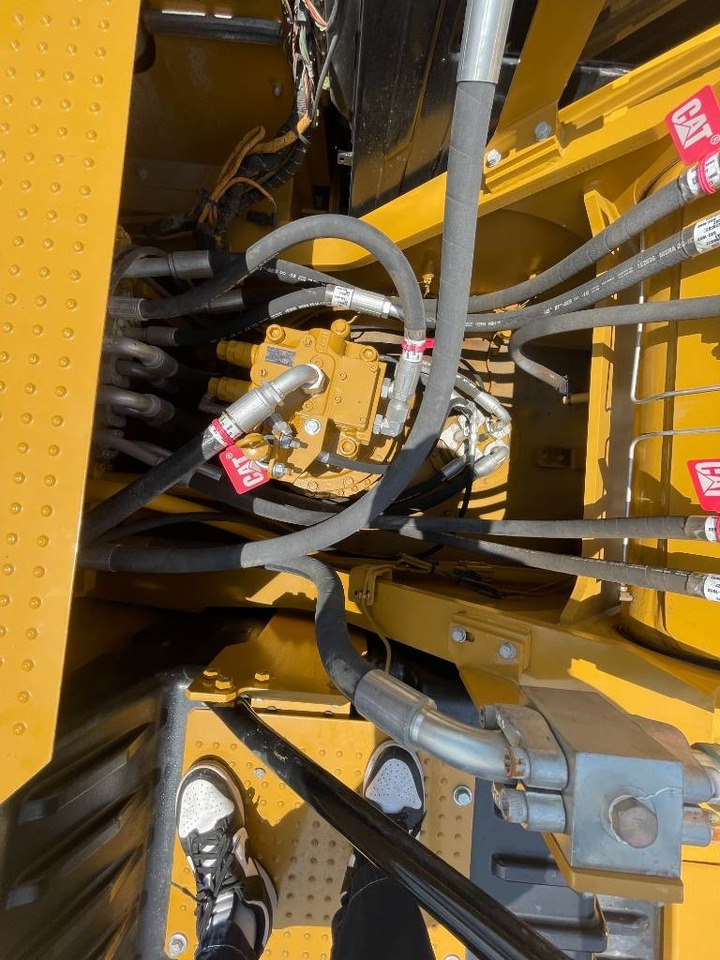 CAT 330GC - حفار زحاف: صورة 3 CAT 330GC - حفار زحاف: صورة 3