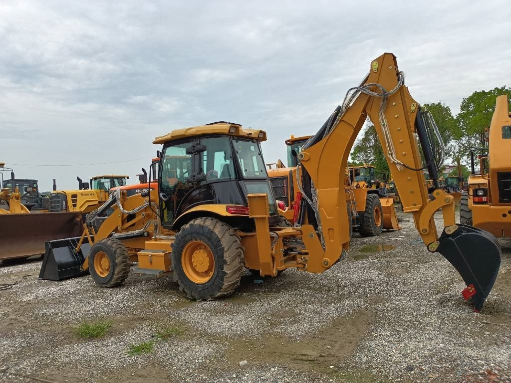 CAT 420 F IT - جرافة حفار: صورة 1 CAT 420 F IT - جرافة حفار: صورة 1