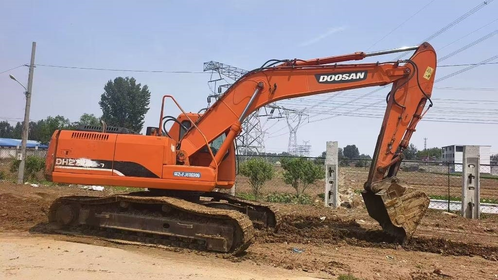 Doosan DH 225 LC-7 - حفار زحاف: صورة 1 Doosan DH 225 LC-7 - حفار زحاف: صورة 1