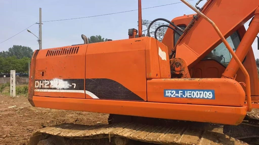 Doosan DH 225 LC-7 - حفار زحاف: صورة 4 Doosan DH 225 LC-7 - حفار زحاف: صورة 4