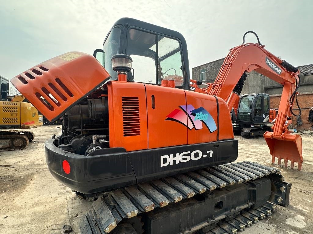 Doosan DH 60 - حفارة مُصَّغرة: صورة 2 Doosan DH 60 - حفارة مُصَّغرة: صورة 2