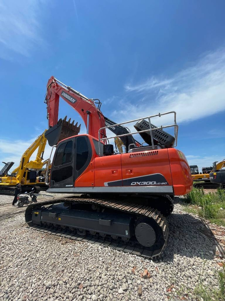 Doosan DX 300 LC - حفار زحاف: صورة 1 Doosan DX 300 LC - حفار زحاف: صورة 1