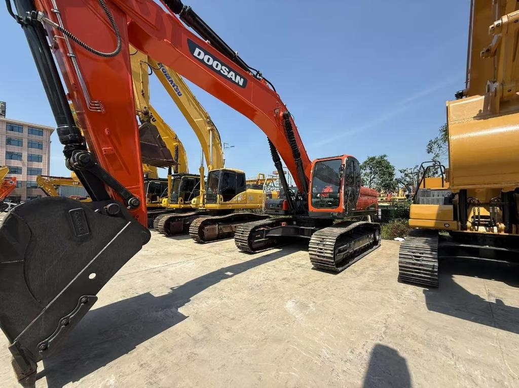 Doosan DX 340 - حفار زحاف: صورة 2 Doosan DX 340 - حفار زحاف: صورة 2
