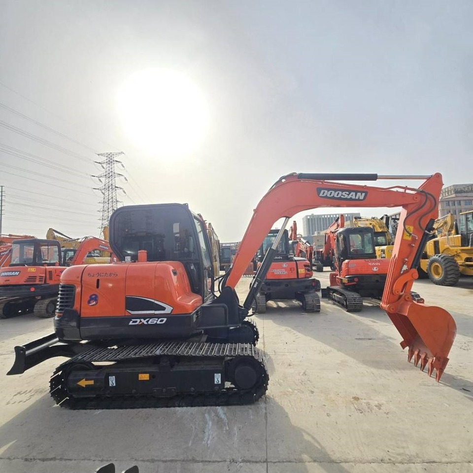 Doosan DX 60-9 C - حفارة مُصَّغرة: صورة 1 Doosan DX 60-9 C - حفارة مُصَّغرة: صورة 1