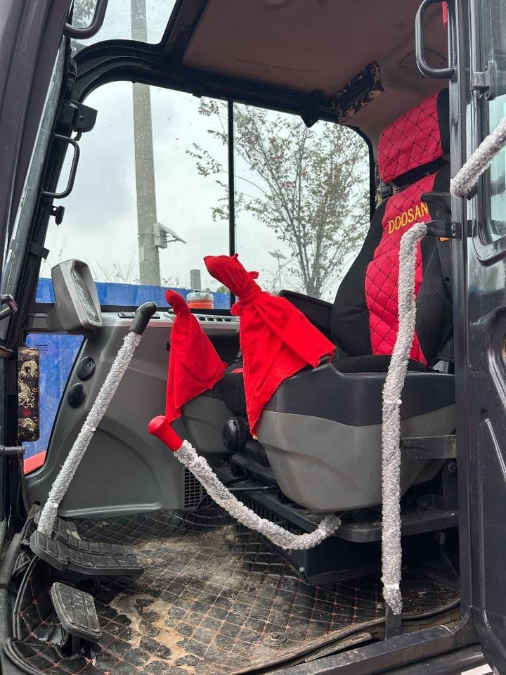 Doosan DX 60 - حفارة مُصَّغرة: صورة 3 Doosan DX 60 - حفارة مُصَّغرة: صورة 3