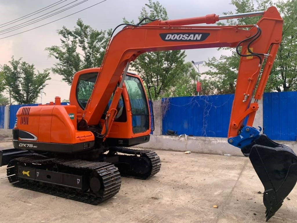 حفارة مُصَّغرة Doosan DX 75-9 C: صورة 8