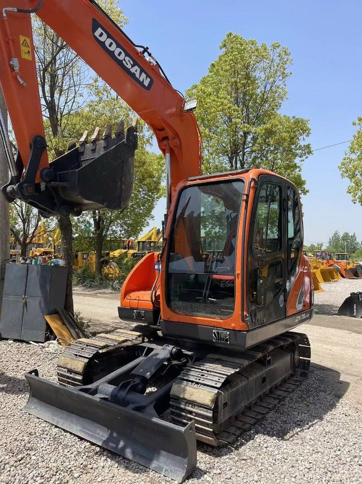 Doosan DX 75-9 C - حفارة مُصَّغرة: صورة 2 Doosan DX 75-9 C - حفارة مُصَّغرة: صورة 2