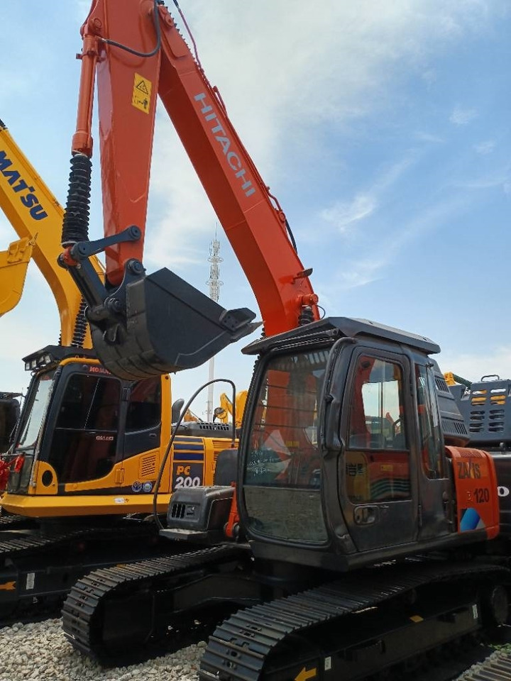 Hitachi ZX 120 - حفار زحاف: صورة 5 Hitachi ZX 120 - حفار زحاف: صورة 5