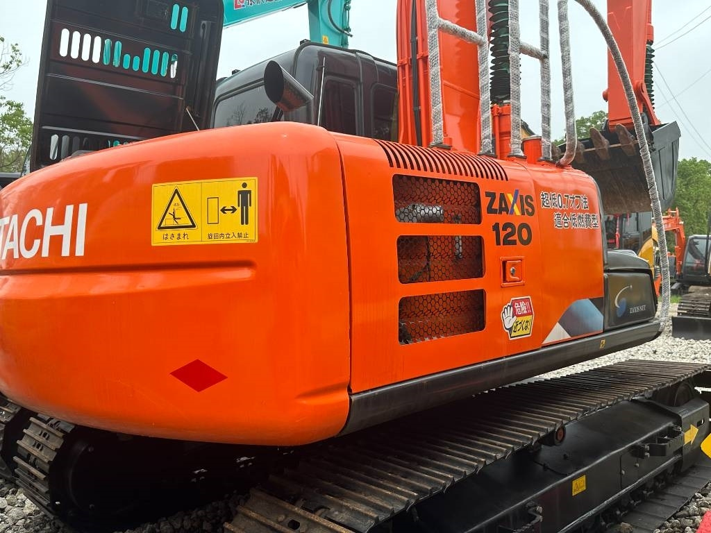 Hitachi ZX 120 - حفار زحاف: صورة 1 Hitachi ZX 120 - حفار زحاف: صورة 1