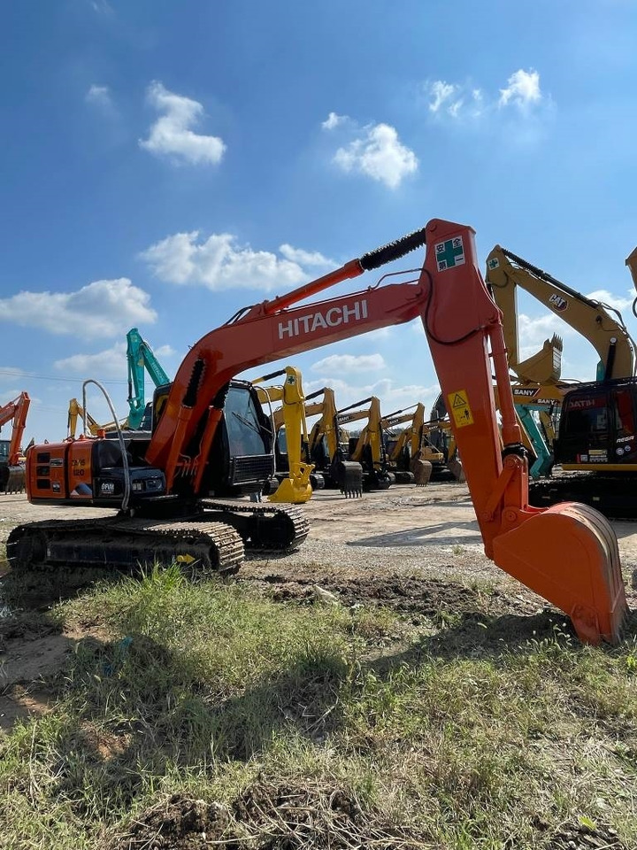Hitachi ZX 120 - حفار زحاف: صورة 4 Hitachi ZX 120 - حفار زحاف: صورة 4
