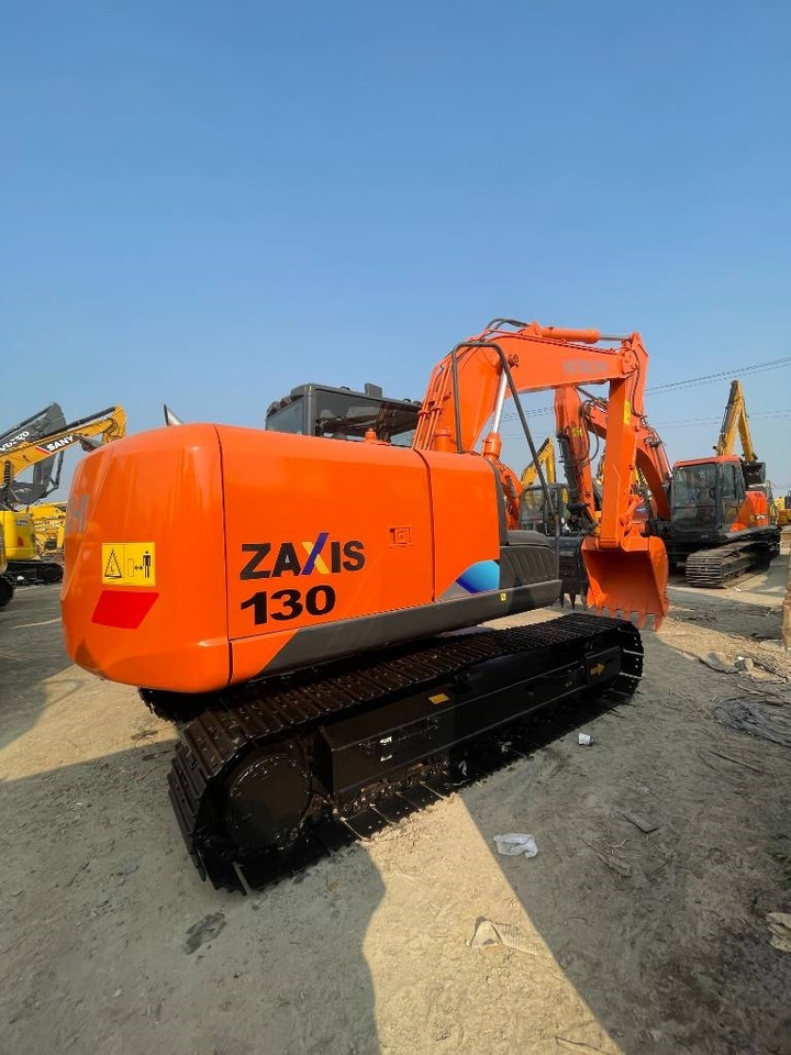 Hitachi ZX 130 - حفار زحاف: صورة 1 Hitachi ZX 130 - حفار زحاف: صورة 1