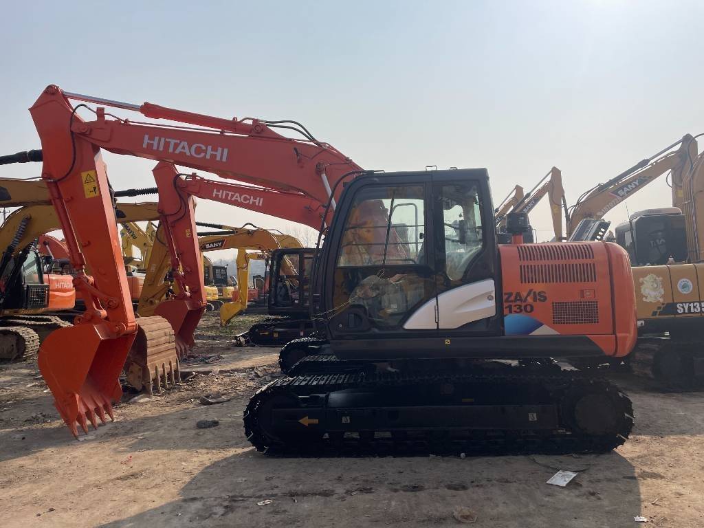 Hitachi ZX 130 - حفار زحاف: صورة 3 Hitachi ZX 130 - حفار زحاف: صورة 3