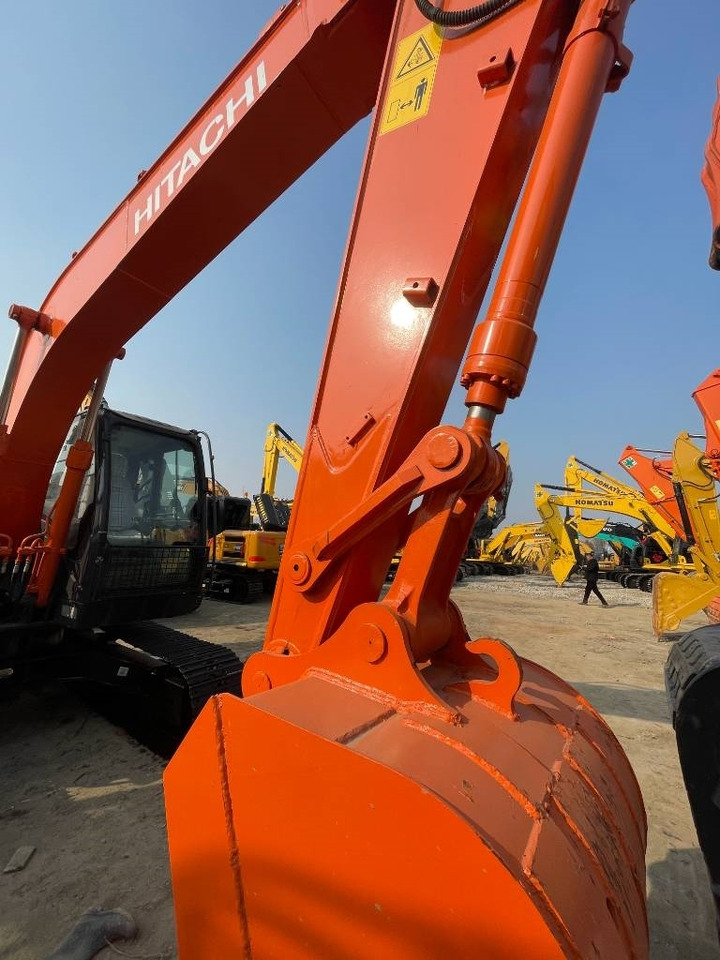 Hitachi ZX 130 - حفار زحاف: صورة 5 Hitachi ZX 130 - حفار زحاف: صورة 5