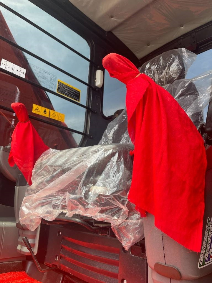 Hitachi ZX 200 - حفار زحاف: صورة 2 Hitachi ZX 200 - حفار زحاف: صورة 2