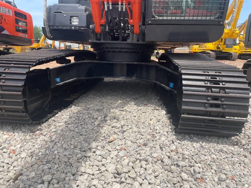 Hitachi ZX 200 - حفار زحاف: صورة 4 Hitachi ZX 200 - حفار زحاف: صورة 4