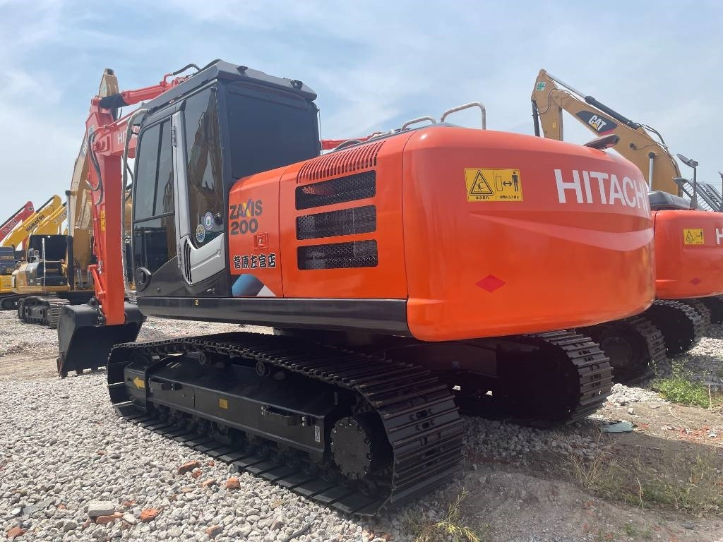 Hitachi ZX 200 - حفار زحاف: صورة 1 Hitachi ZX 200 - حفار زحاف: صورة 1
