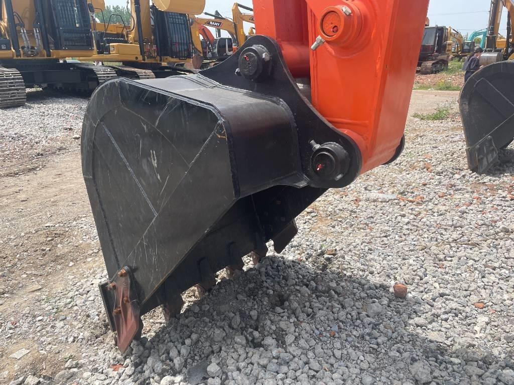 Hitachi ZX 200 - حفار زحاف: صورة 3 Hitachi ZX 200 - حفار زحاف: صورة 3