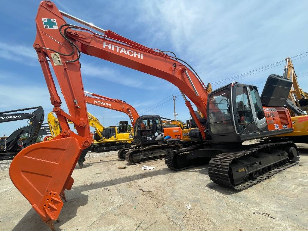 Hitachi ZX 240 - حفار زحاف: صورة 1 Hitachi ZX 240 - حفار زحاف: صورة 1