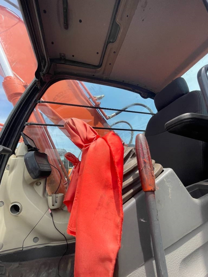 Hitachi ZX 240 - حفار زحاف: صورة 2 Hitachi ZX 240 - حفار زحاف: صورة 2