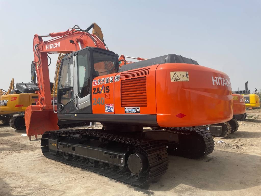 Hitachi ZX 240 - حفار زحاف: صورة 1 Hitachi ZX 240 - حفار زحاف: صورة 1