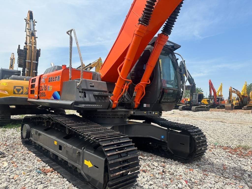 Hitachi ZX 350 - حفار زحاف: صورة 5 Hitachi ZX 350 - حفار زحاف: صورة 5