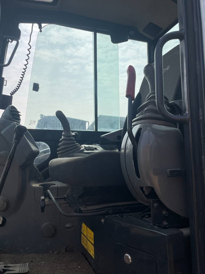 Hitachi ZX 55 - حفارة مُصَّغرة: صورة 4 Hitachi ZX 55 - حفارة مُصَّغرة: صورة 4