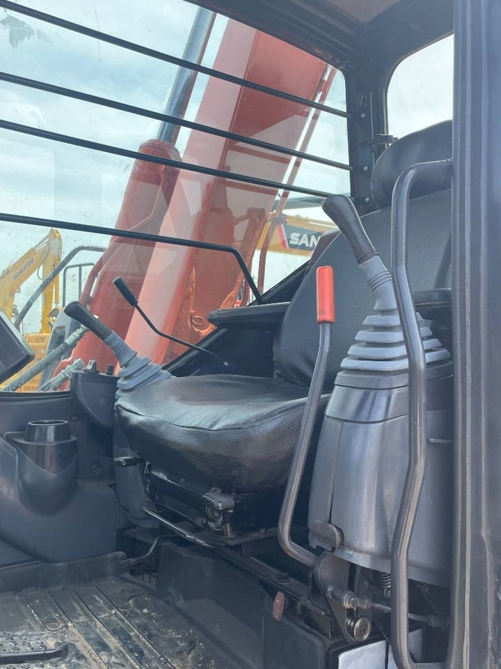 Hitachi ZX 70 - حفارة مُصَّغرة: صورة 5 Hitachi ZX 70 - حفارة مُصَّغرة: صورة 5