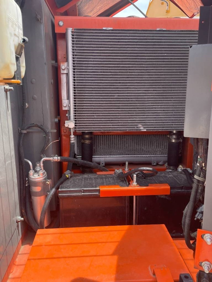 Hitachi ZX 70 - حفارة مُصَّغرة: صورة 4 Hitachi ZX 70 - حفارة مُصَّغرة: صورة 4