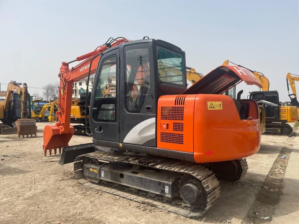 Hitachi ZX 70 - حفارة مُصَّغرة: صورة 4 Hitachi ZX 70 - حفارة مُصَّغرة: صورة 4