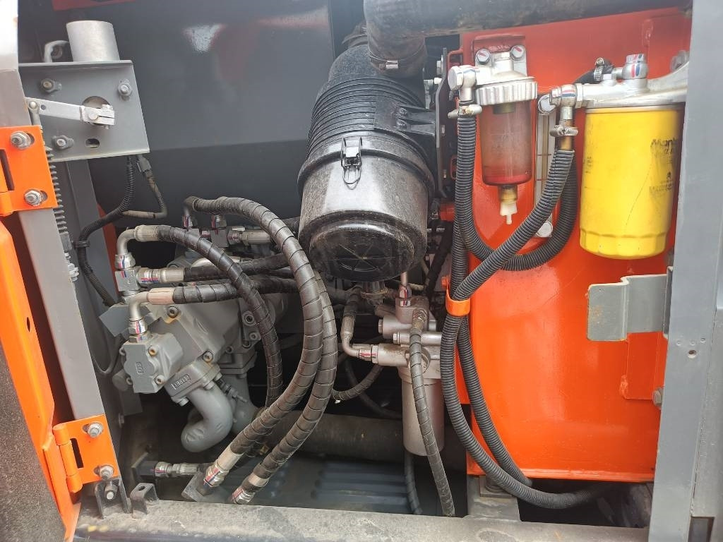 Hitachi ZX 70  - حفارة مُصَّغرة: صورة 3 Hitachi ZX 70  - حفارة مُصَّغرة: صورة 3