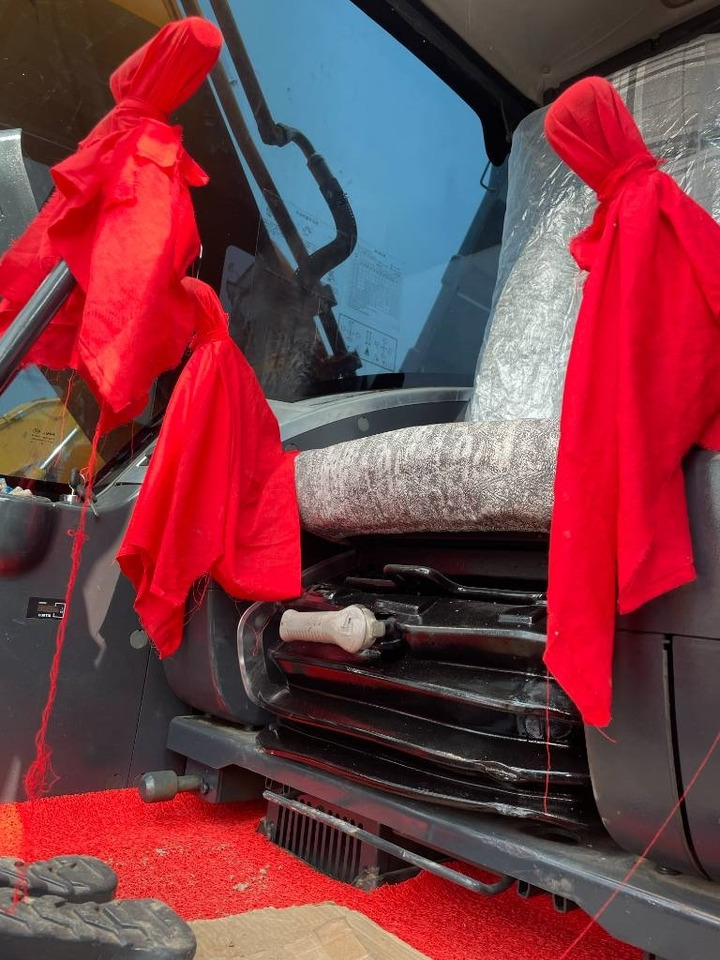 Hyundai 220 - حفار زحاف: صورة 5 Hyundai 220 - حفار زحاف: صورة 5