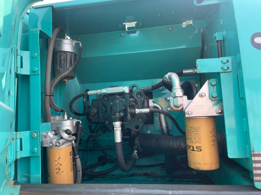 Kobelco SK 200 - حفار زحاف: صورة 3 Kobelco SK 200 - حفار زحاف: صورة 3