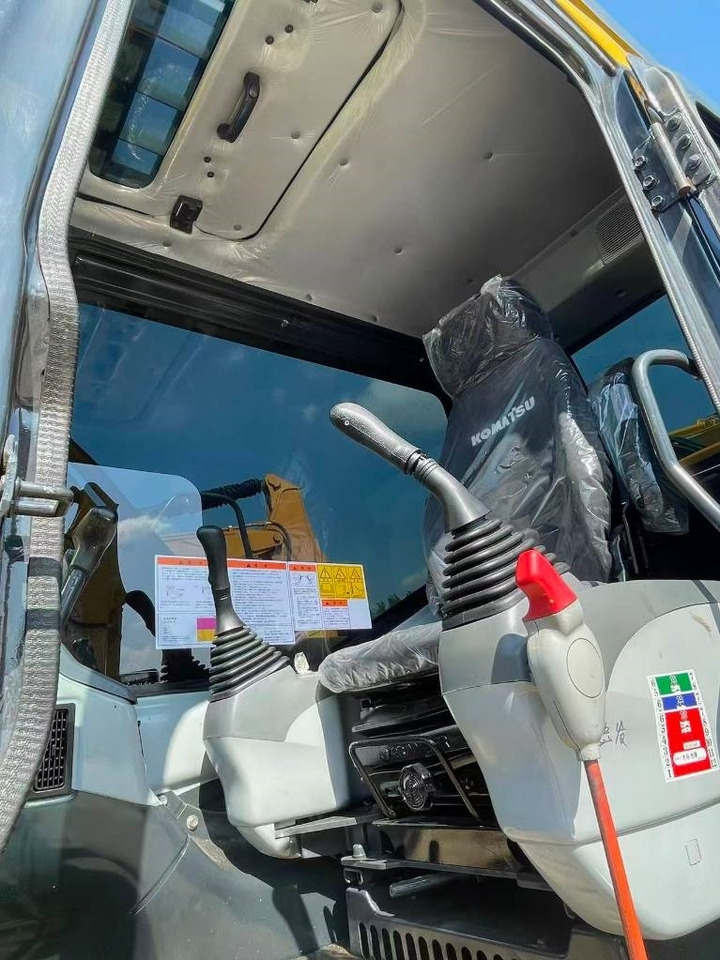 Komatsu PC 130  - حفار زحاف: صورة 4 Komatsu PC 130  - حفار زحاف: صورة 4