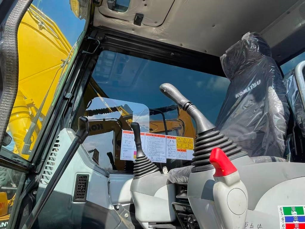 Komatsu PC 130  - حفار زحاف: صورة 2 Komatsu PC 130  - حفار زحاف: صورة 2