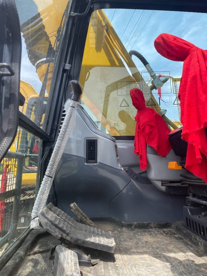 Komatsu PC 130 - حفار زحاف: صورة 4 Komatsu PC 130 - حفار زحاف: صورة 4