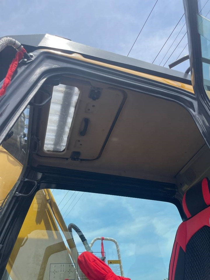 Komatsu PC 130 - حفار زحاف: صورة 5 Komatsu PC 130 - حفار زحاف: صورة 5