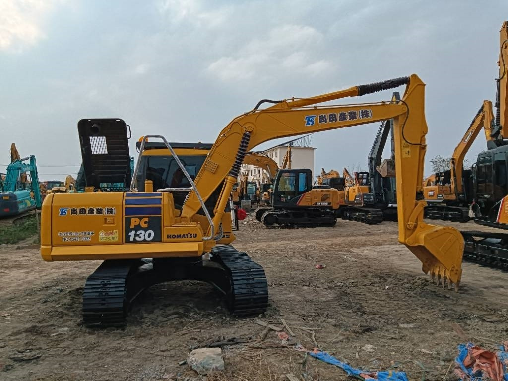 Komatsu PC 130  - حفار زحاف: صورة 3 Komatsu PC 130  - حفار زحاف: صورة 3