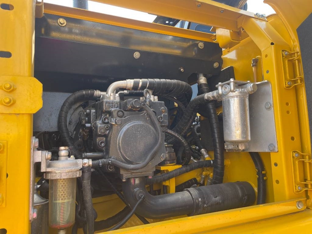 Komatsu PC 160 LC - حفار زحاف: صورة 5 Komatsu PC 160 LC - حفار زحاف: صورة 5