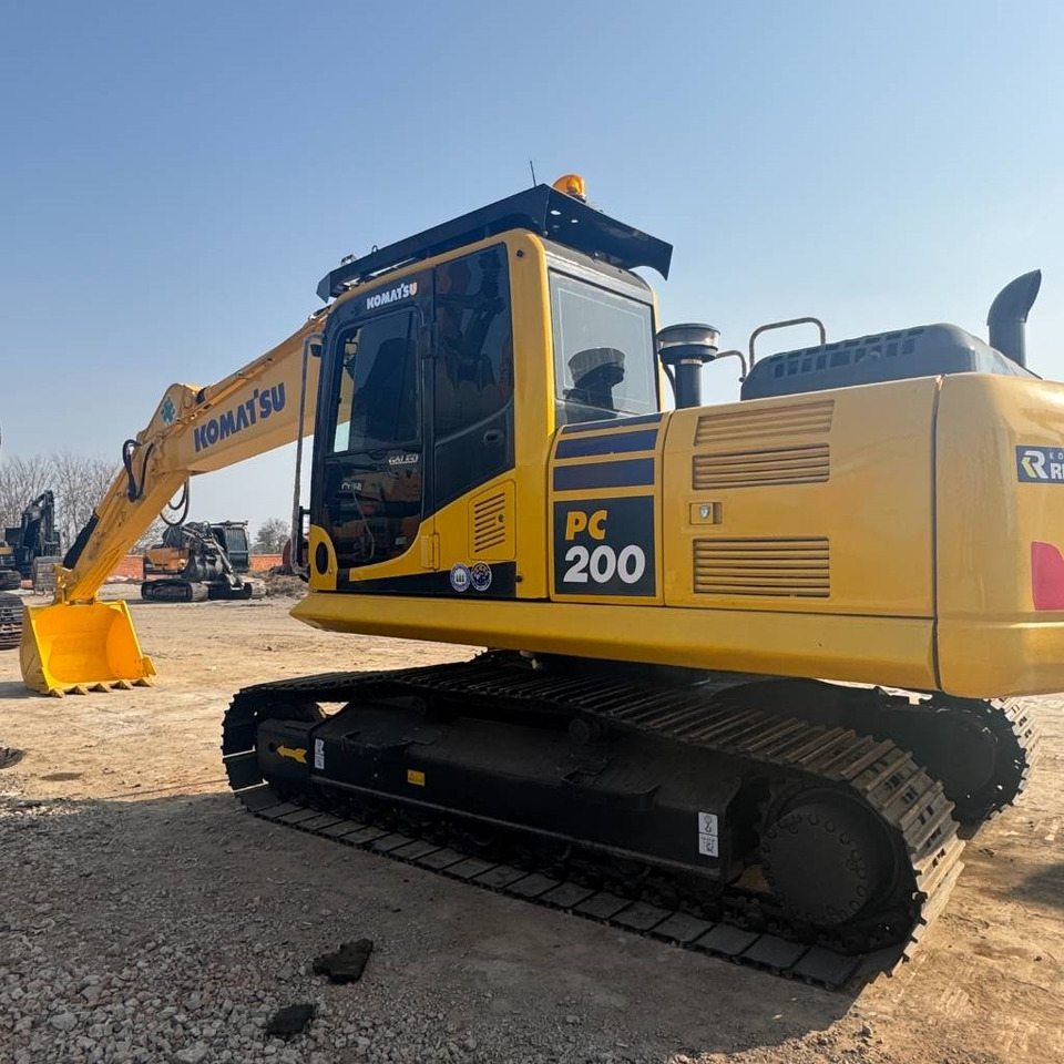 Komatsu PC 200-8 - حفار زحاف: صورة 3 Komatsu PC 200-8 - حفار زحاف: صورة 3