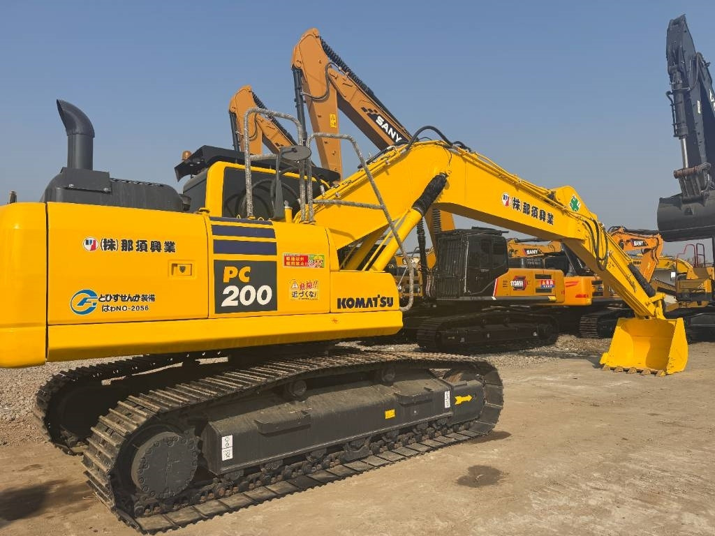 Komatsu PC 200-8 - حفار زحاف: صورة 2 Komatsu PC 200-8 - حفار زحاف: صورة 2