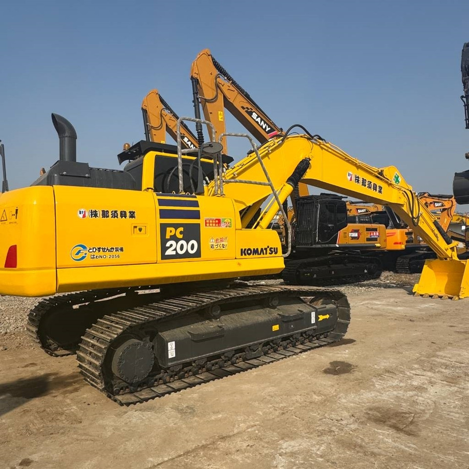 Komatsu PC 200 - حفار زحاف: صورة 2 Komatsu PC 200 - حفار زحاف: صورة 2