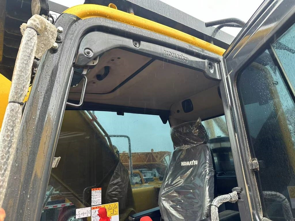 Komatsu PC 200 - حفار زحاف: صورة 3 Komatsu PC 200 - حفار زحاف: صورة 3