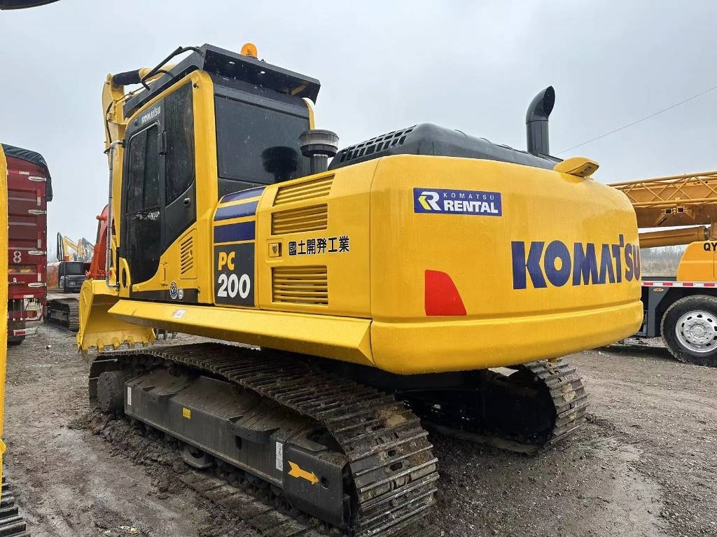 Komatsu PC 200 - حفار زحاف: صورة 4 Komatsu PC 200 - حفار زحاف: صورة 4