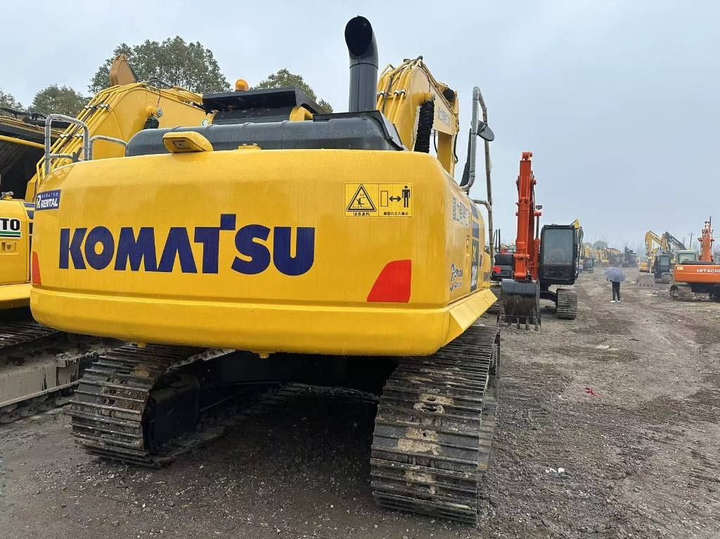 Komatsu PC 200 - حفار زحاف: صورة 5 Komatsu PC 200 - حفار زحاف: صورة 5